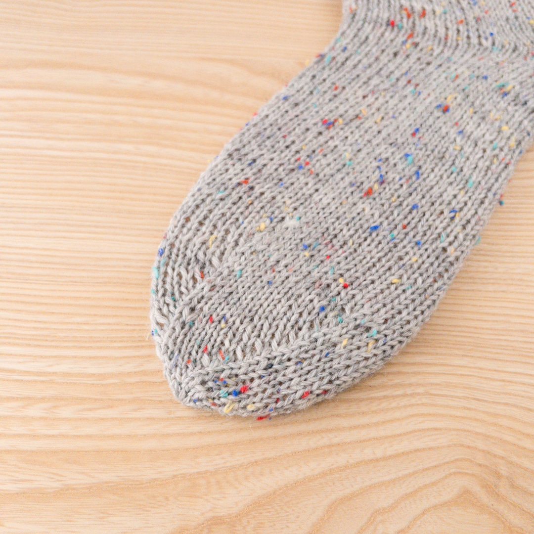 Sock Knitting Tutorial: How to Knit Rounded Toes, How to Avoid Pointy Toes