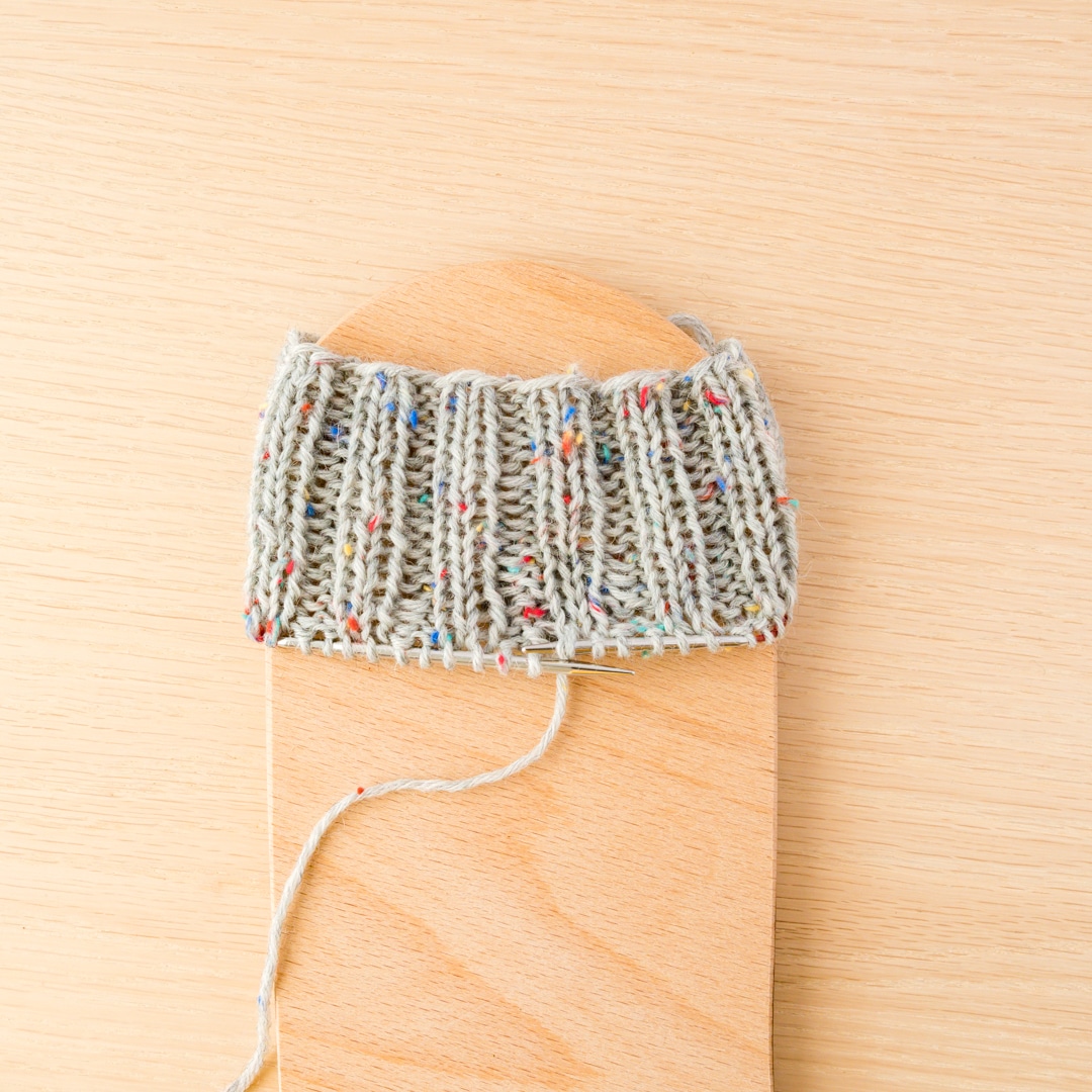 Knitting Socks with the addi Sock Wonder - Step 1 Cuffs