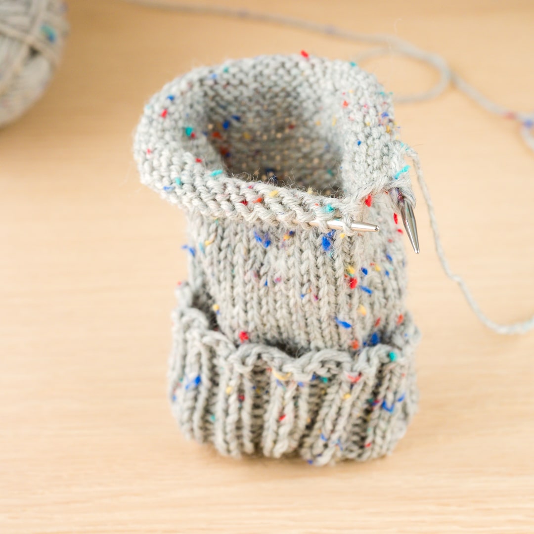 Step 2 Shaft knitting socks with addiSockenwunder.jpg3 Knitting instructions for socks