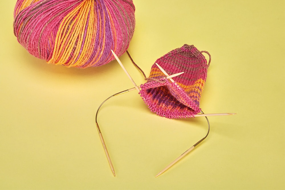 addiCraSyTrio Bamboo Short - Knitting Socks with Three Needles