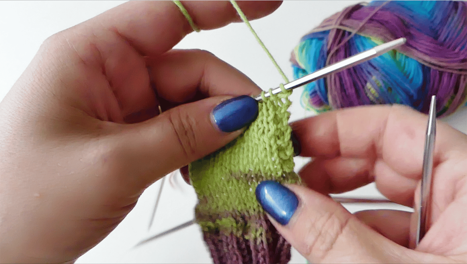 Knitting socks with the addiCraSyTrio - Knitting a cap heel