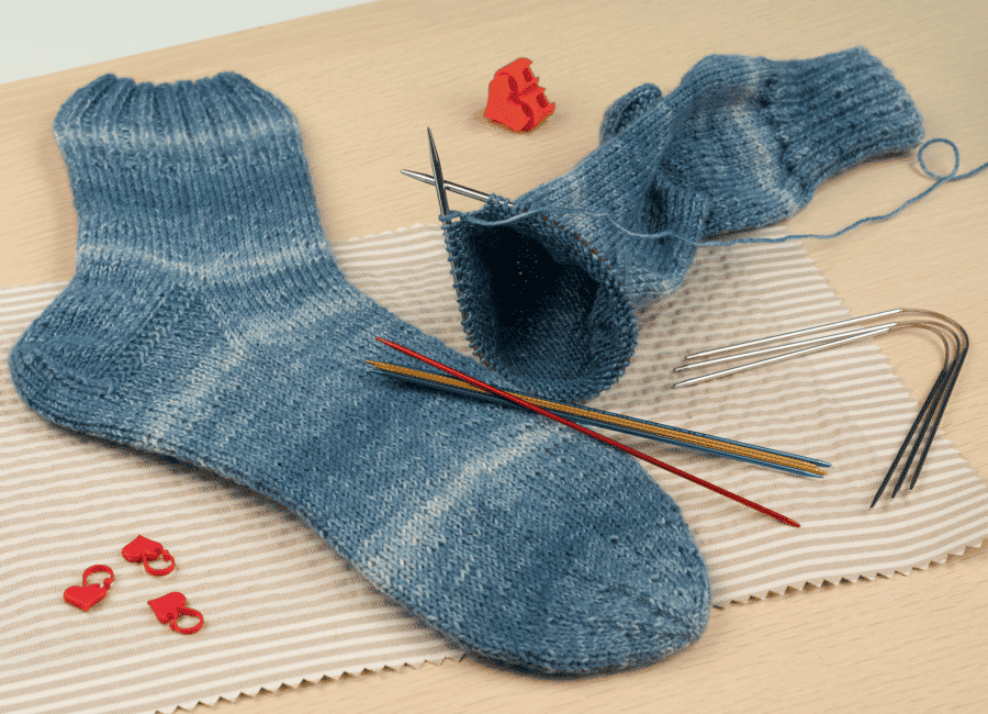 Socken stricken mit Sockentabelle - Nadelspiel, addiCraSyTrio oder Sockenwunder