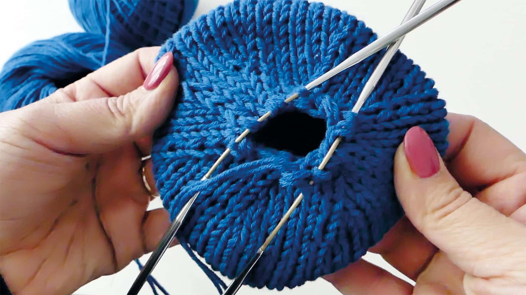 addiCraSyTrioLONG 09 4c Beanie Hat knitting,Beanie knitting tutorial,Beanie knitting addiCraSyTrio,Trio Beanie knitting,Beanie knitting for beginners