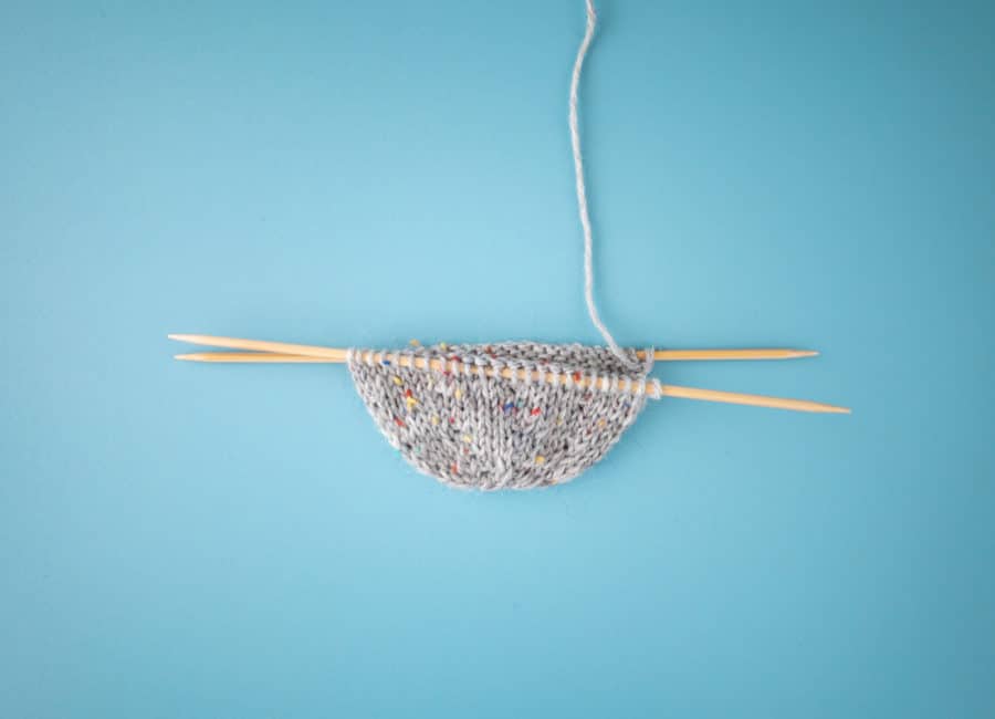 Tulip - Addi Knitting Thimble with Yarn Guide – London, UK - MacCulloch &  Wallis