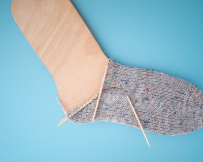 4 toe up socks knit boomerang heel addicrasytrio bamboo 3 toe-up boomerang heel,toe up heel