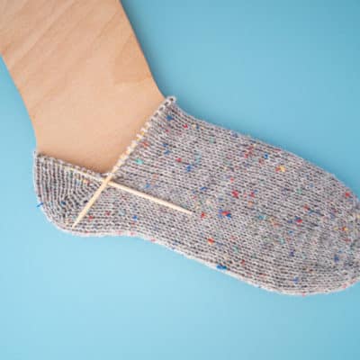 Knit boomerang heel with addiCraSyTrio Bamboo for a toe-up sock