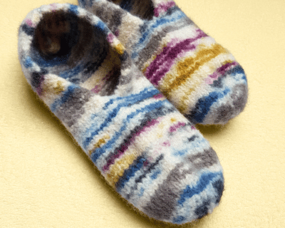 Knit or crank felt slippers