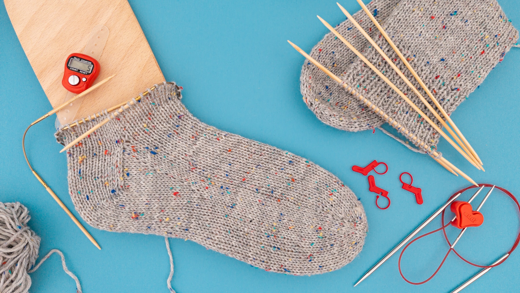Knitting Toe-Up Socks with addiCraSyTrio - free tutorial for beginners