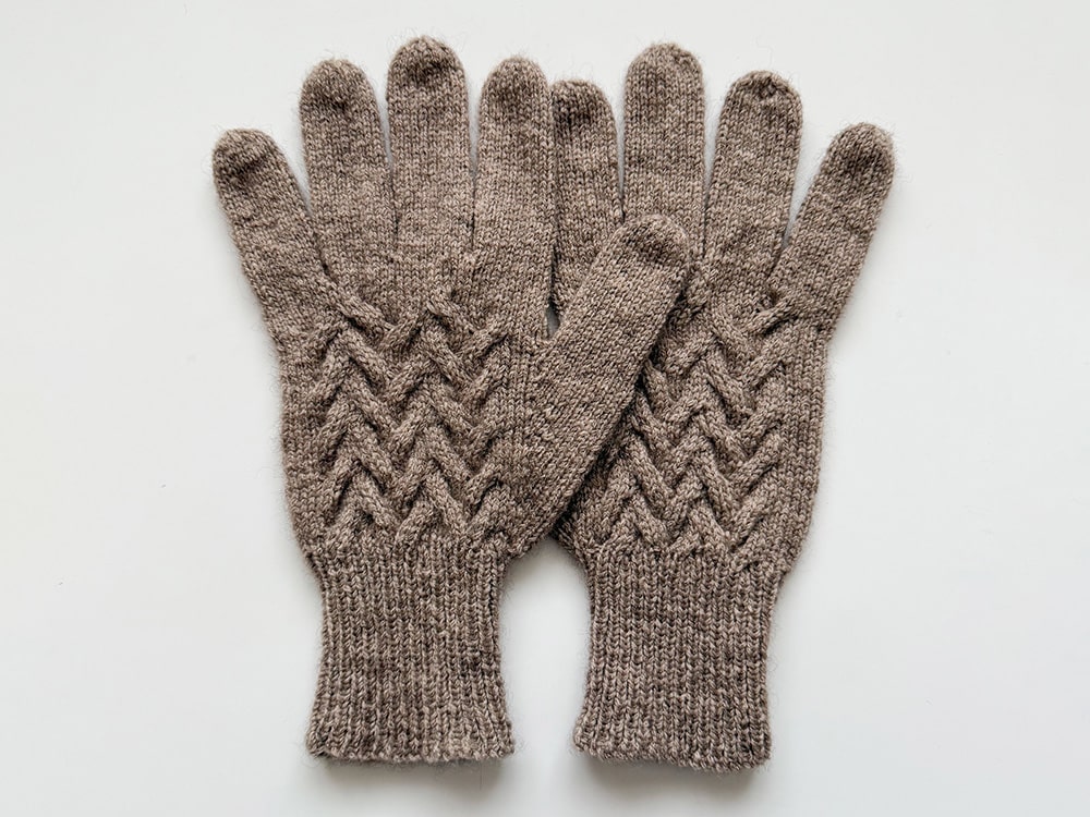 Fingerhandschuhe stricken fur Manner mit Zopfmuster Fingerhandschuhe für Herren