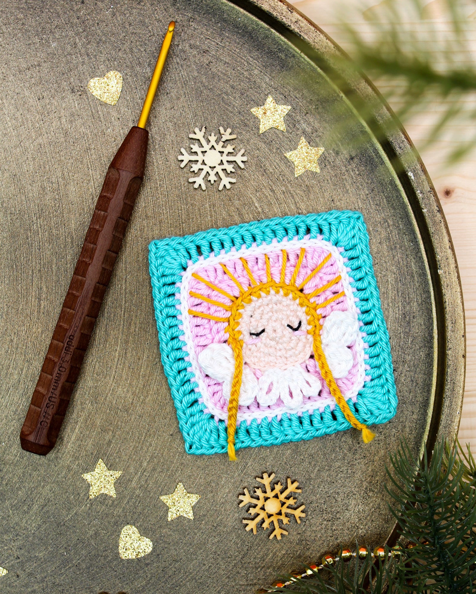 Granny Square Engelchen 1 Weihnachts-Granny Square