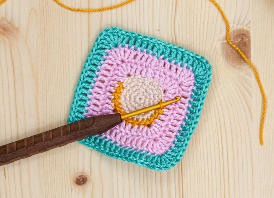 Weihnachts Granny Square Engelchen Anleitung Inga Borges Zopfe 1 Weihnachts-Granny Square