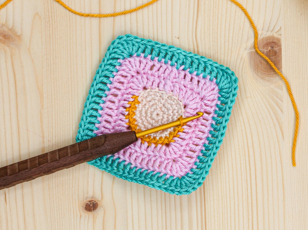 Weihnachts Granny Square Engelchen Anleitung Inga Borges Zopfe 1 Weihnachts-Granny Square