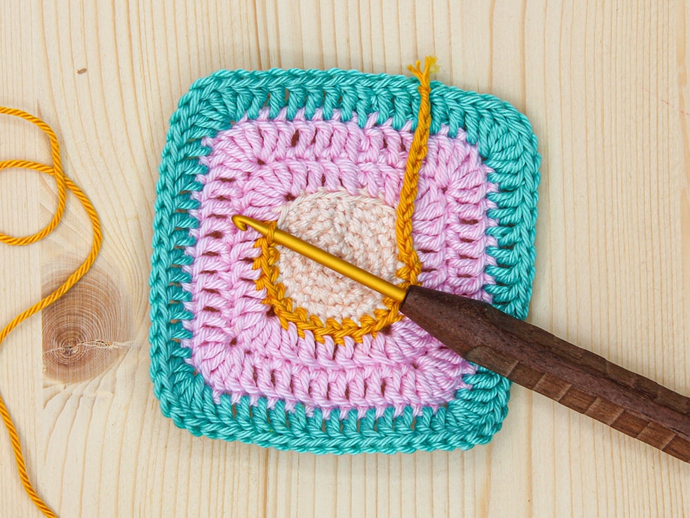 Weihnachts Granny Square Engelchen Anleitung Inga Borges Zopfe 2 Weihnachts-Granny Square