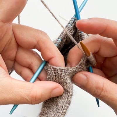 H 3 Fingermaschen aufnehmen Fingerhandschuhe stricken Herren Anleitung kostenlos Fingerhandschuhe für Herren