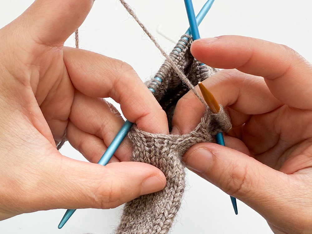 H 3 Fingermaschen aufnehmen Fingerhandschuhe stricken Herren Anleitung kostenlos Fingerhandschuhe für Herren