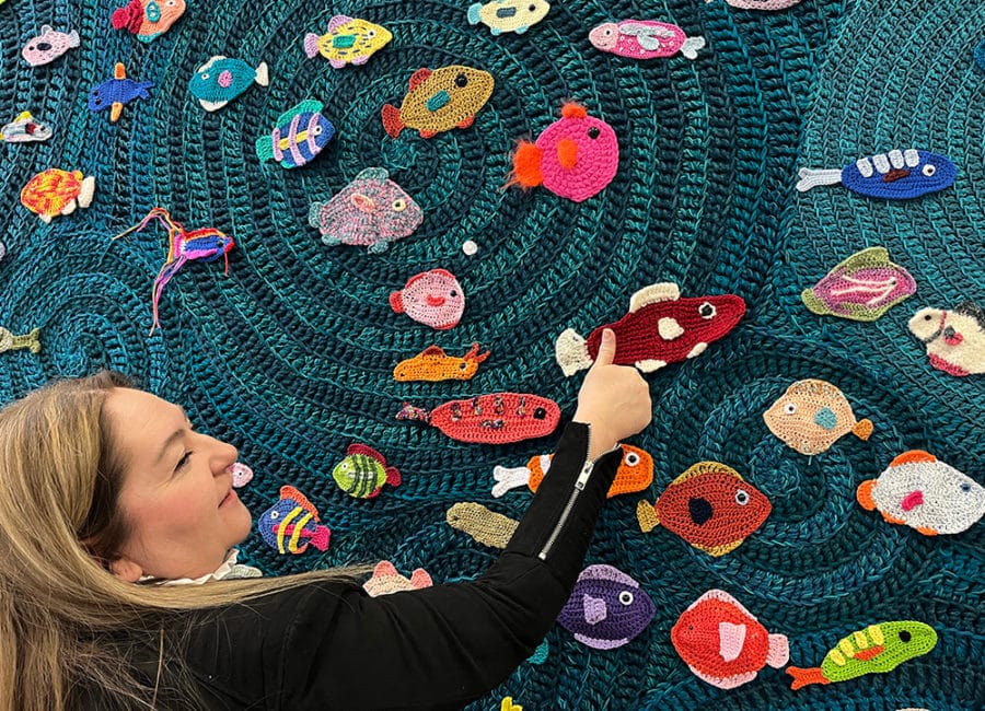 Messestand hhcologne 2026 Serap Kunstwerk Will Chatlosh Fische h+h 2026