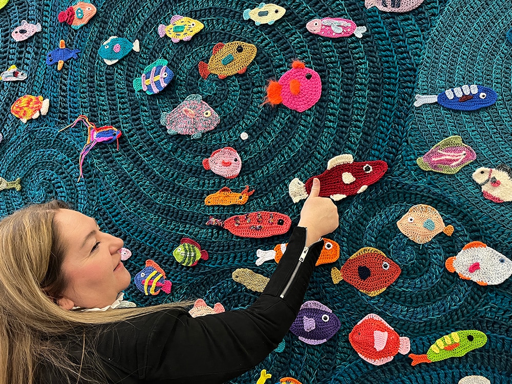 Messestand hhcologne 2026 Serap Kunstwerk Will Chatlosh Fische h+h 2026